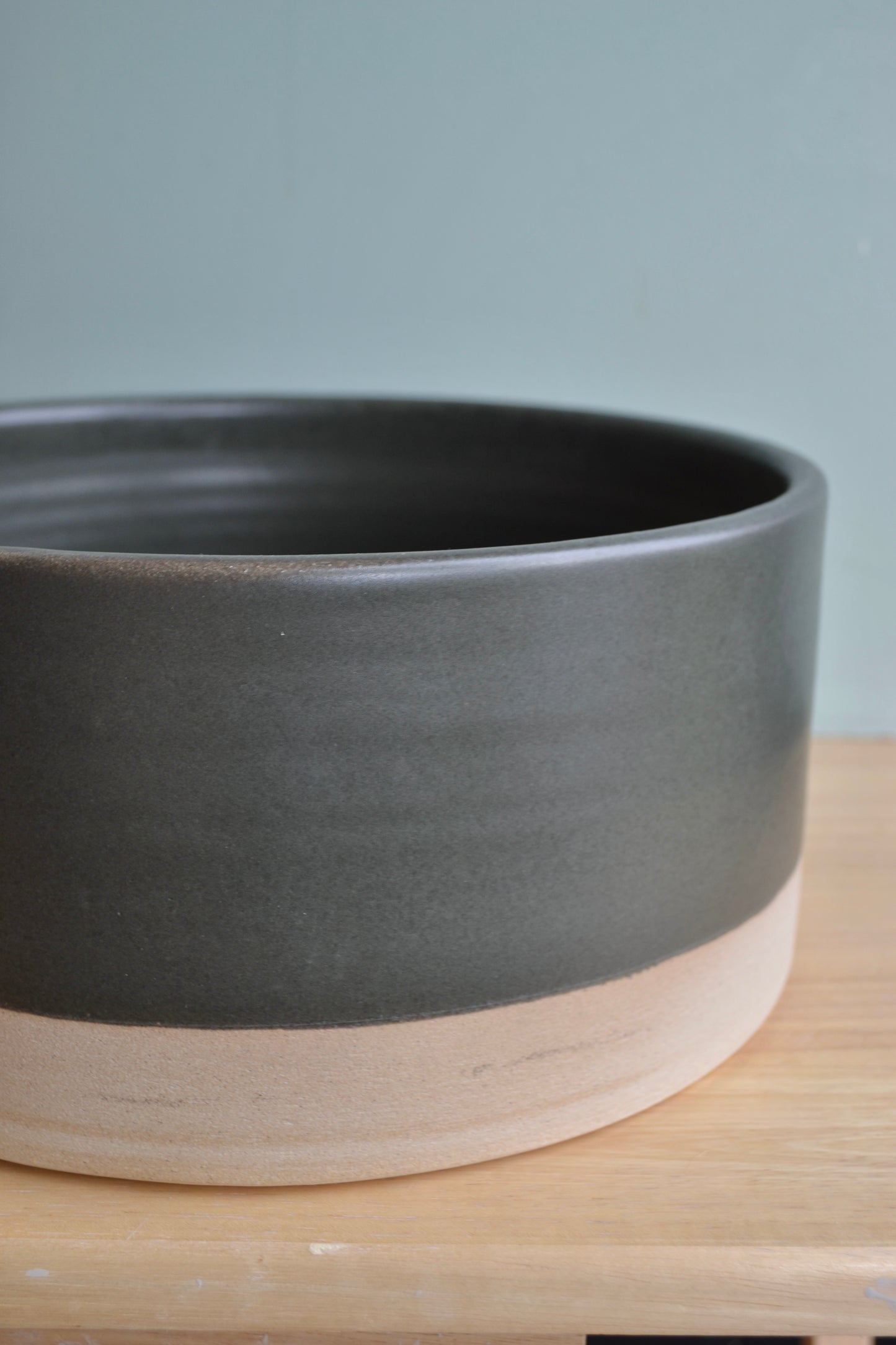 Large charcoal plant pot *second*