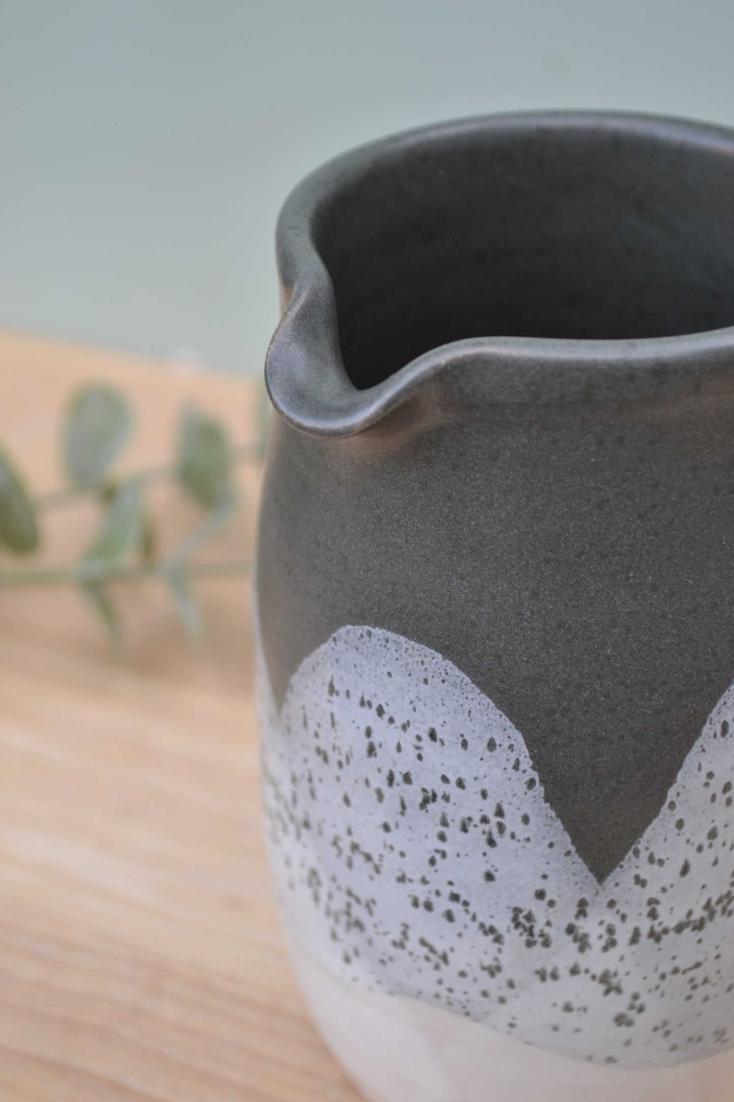 1 Pint Jug- Charcoal and White