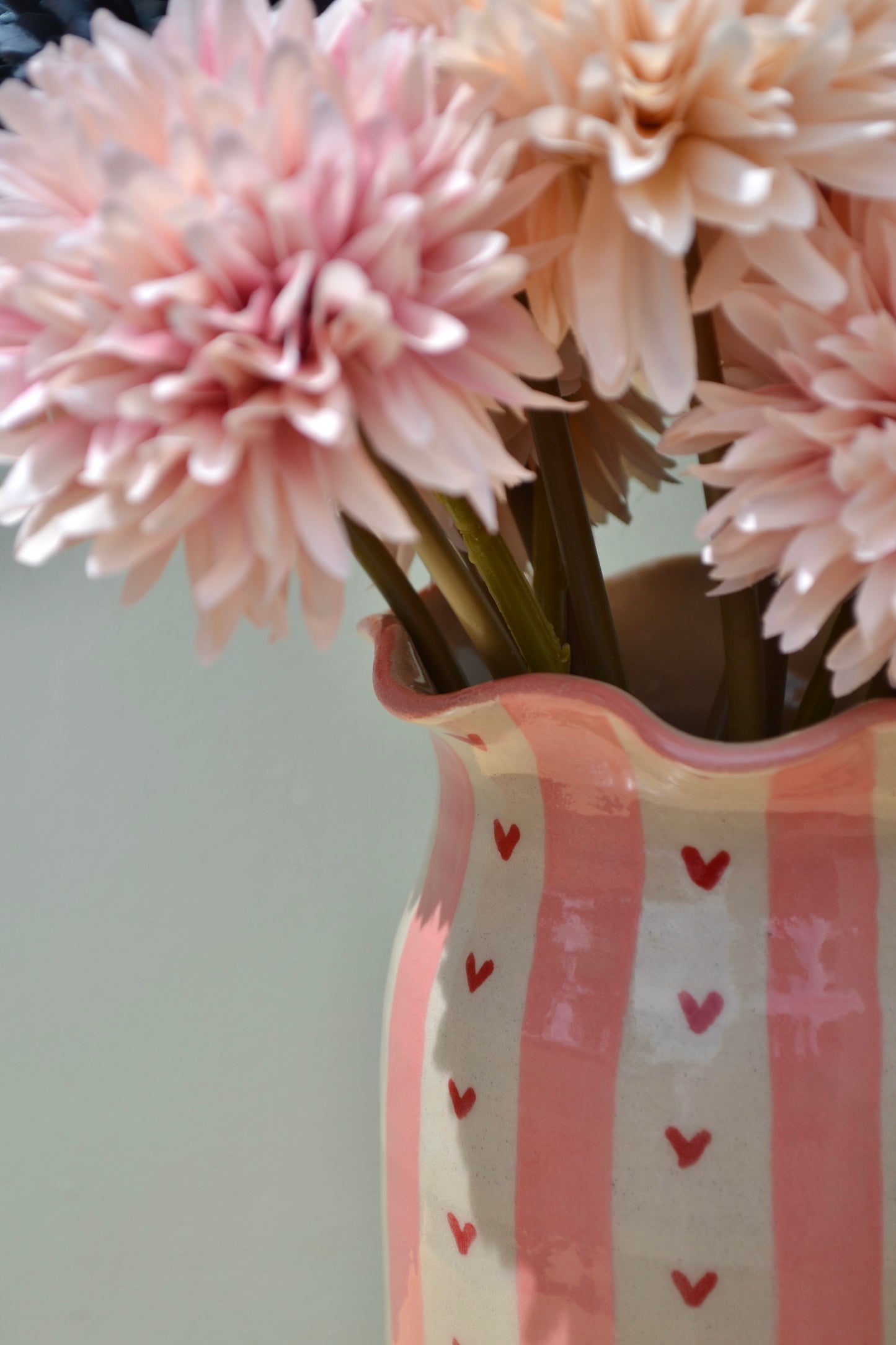 Heart Stripe Frilled Vase