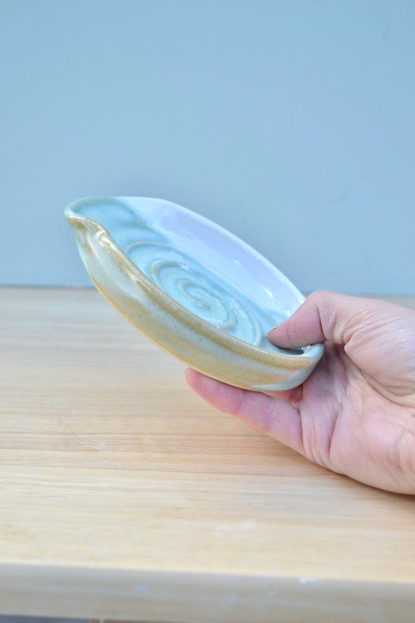 Green and white spoon rest *second*
