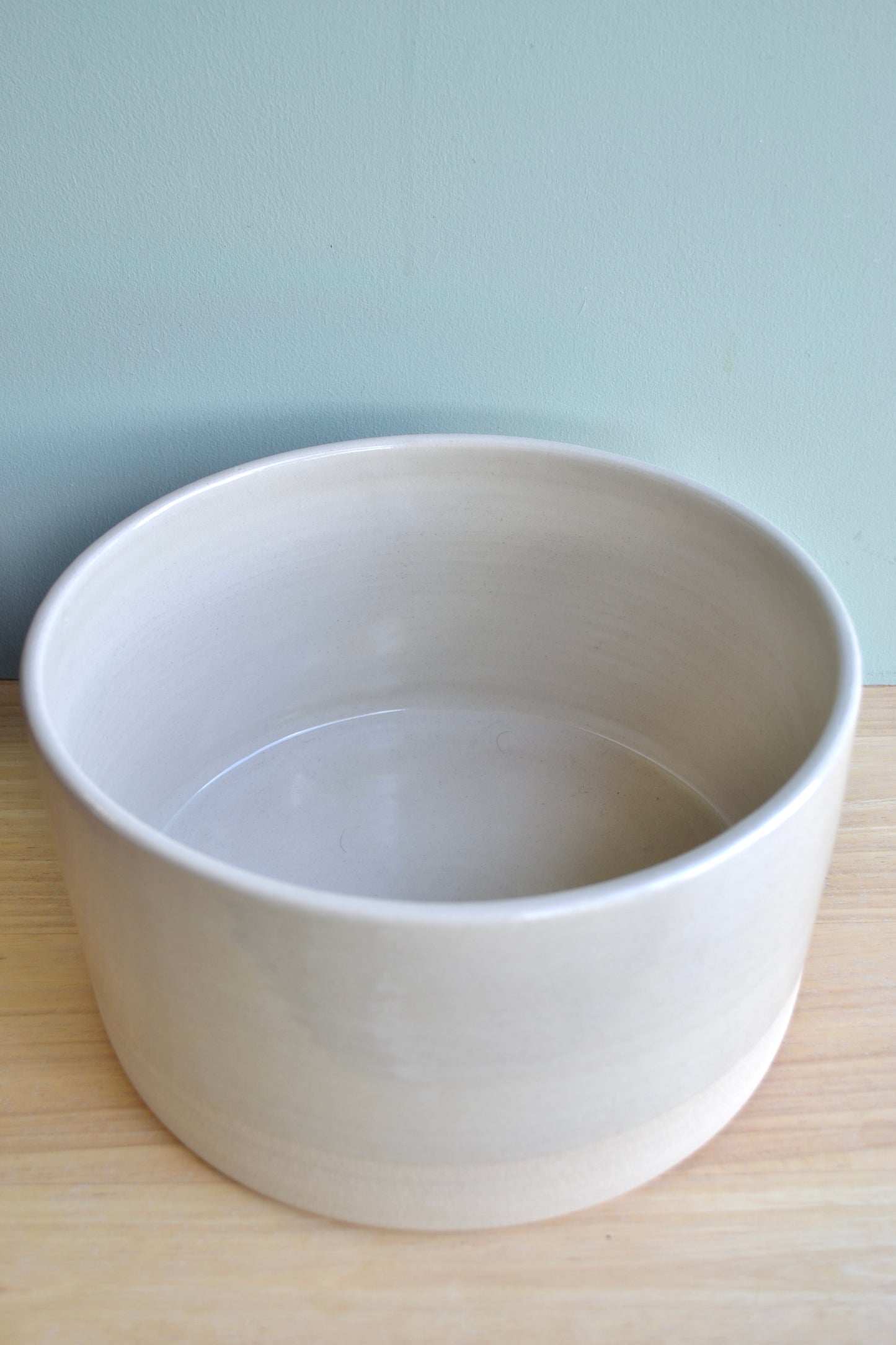 Large plant pot *second*