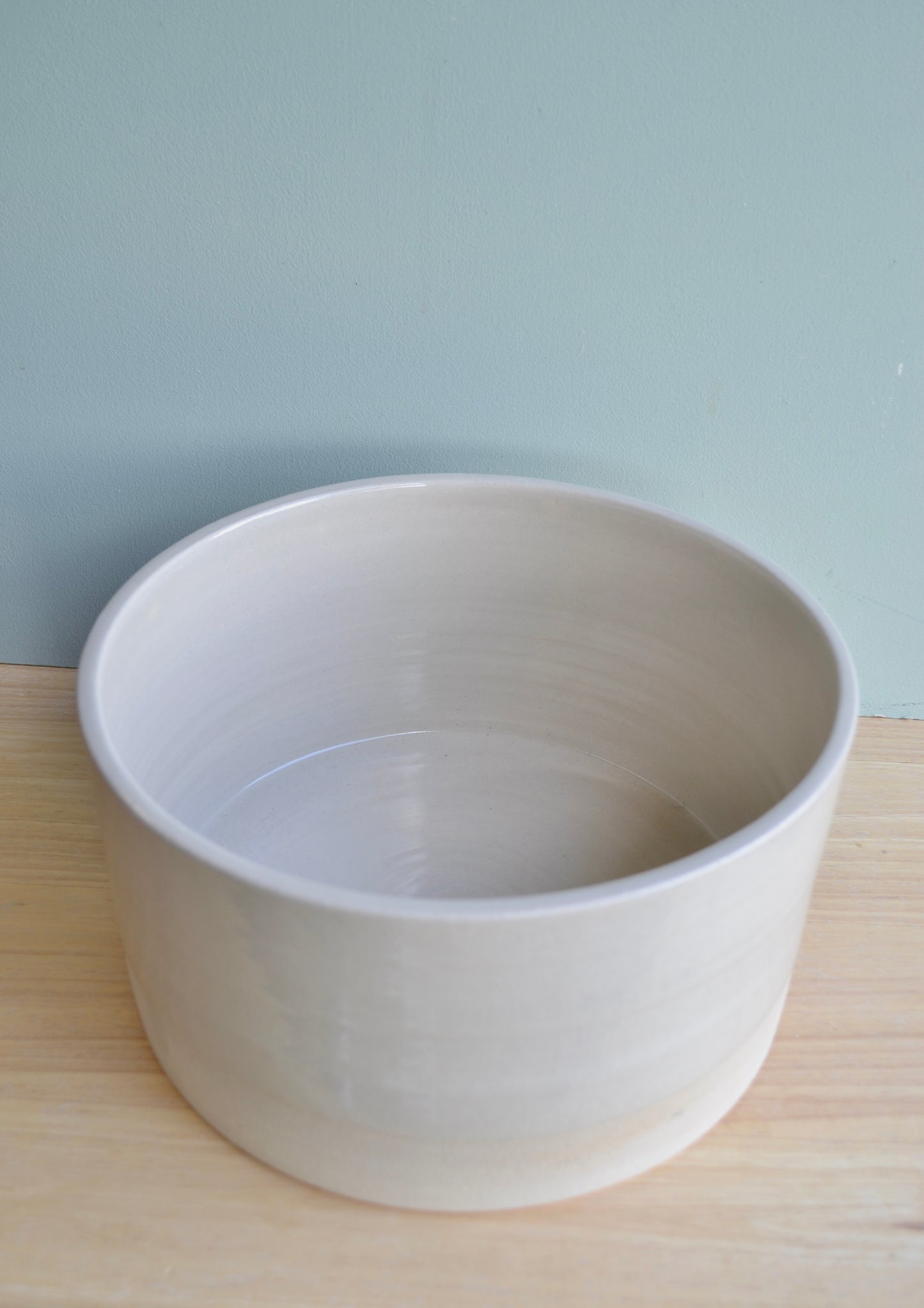 Large plant pot *second*