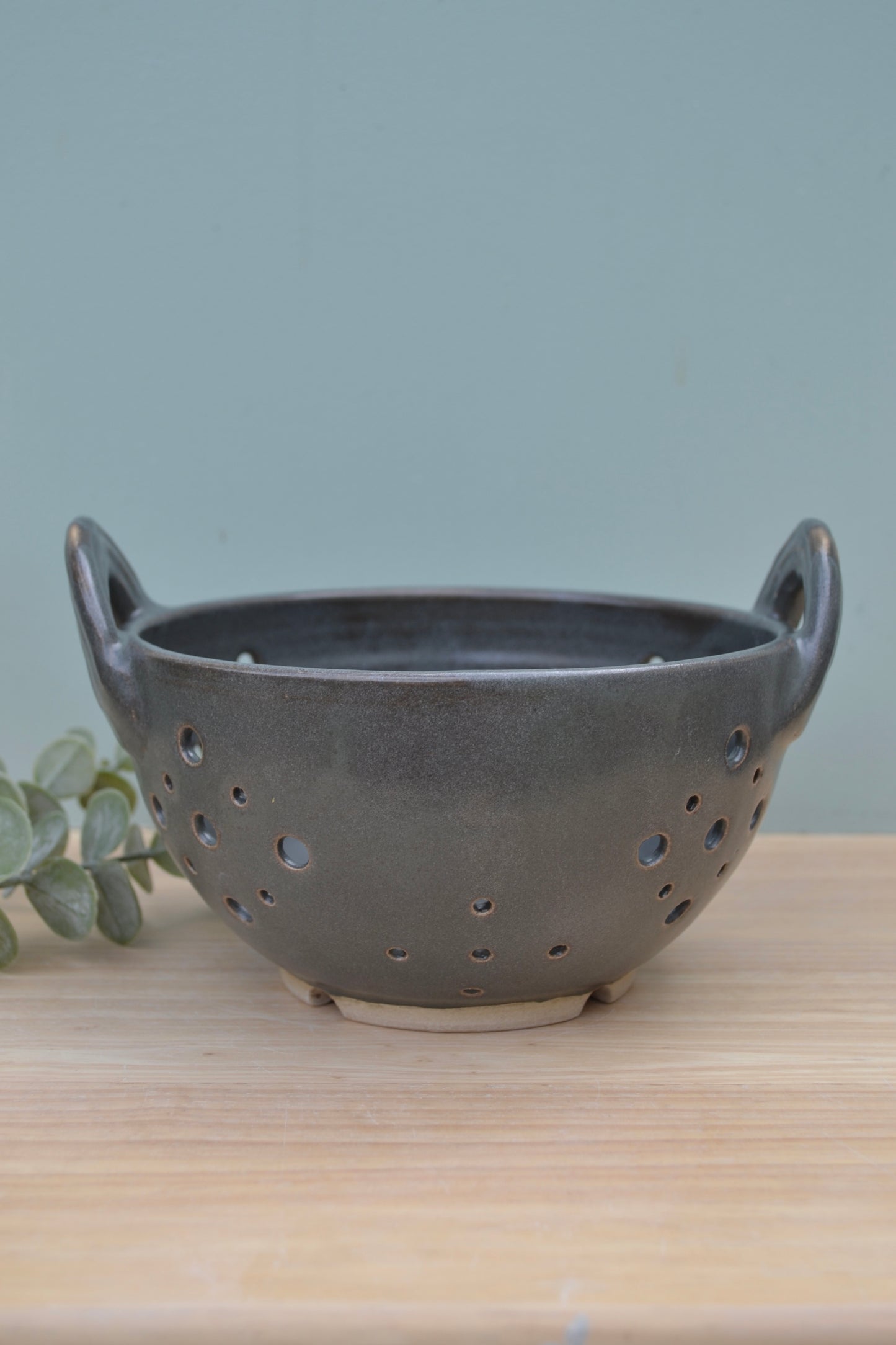 Berry Bowl- Charcoal