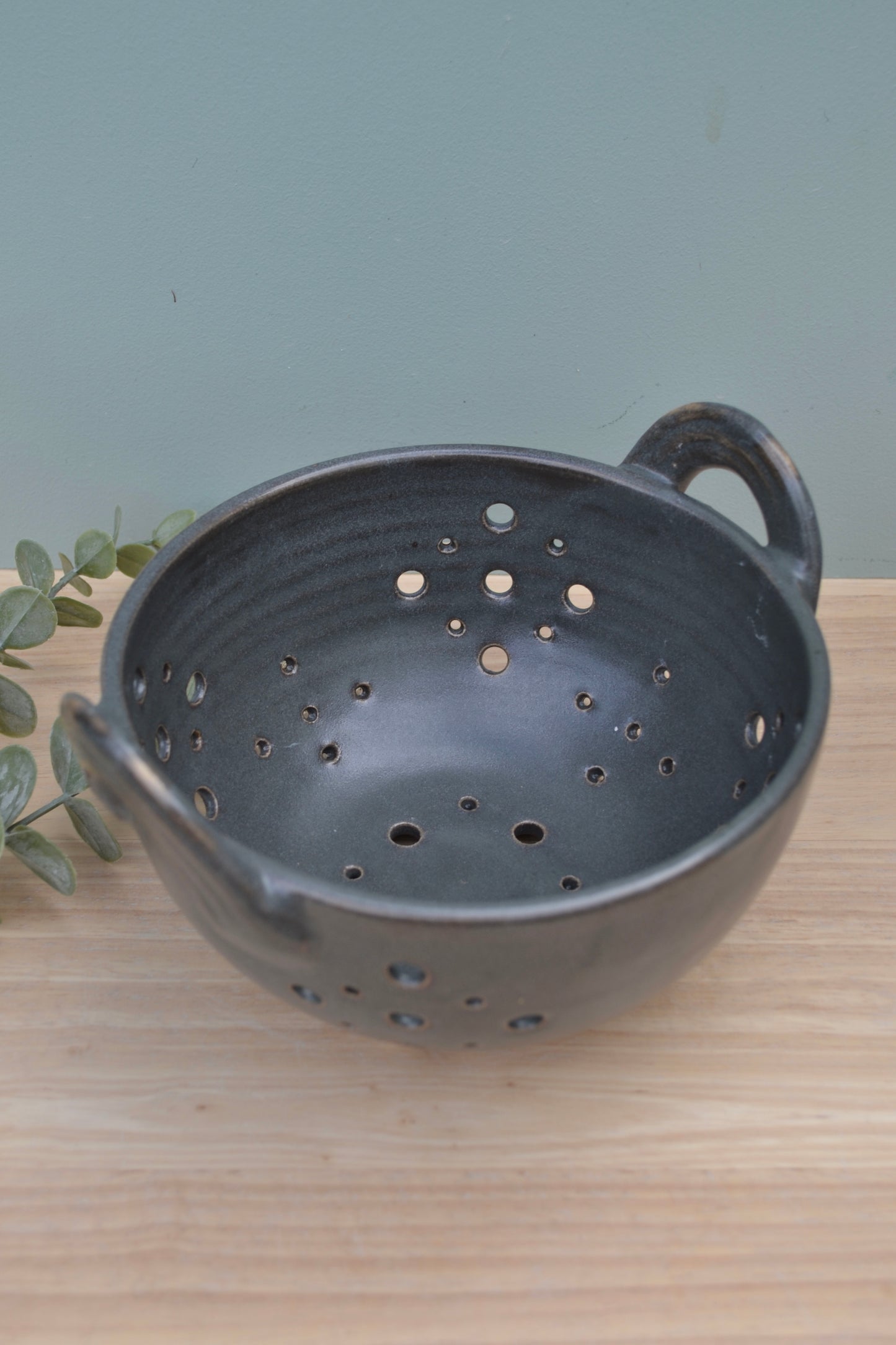 Berry Bowl- Charcoal
