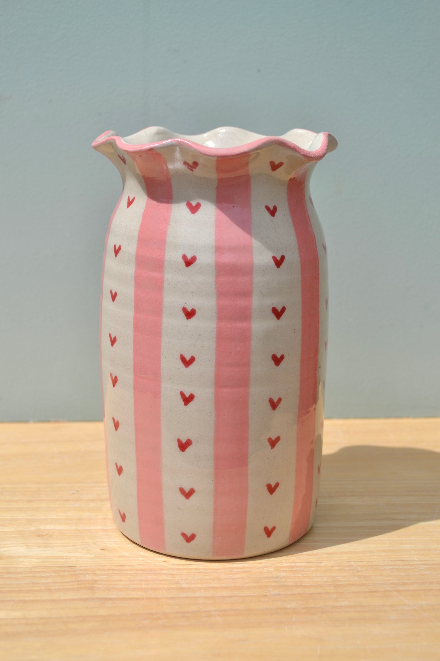 Heart Stripe Frilled Vase