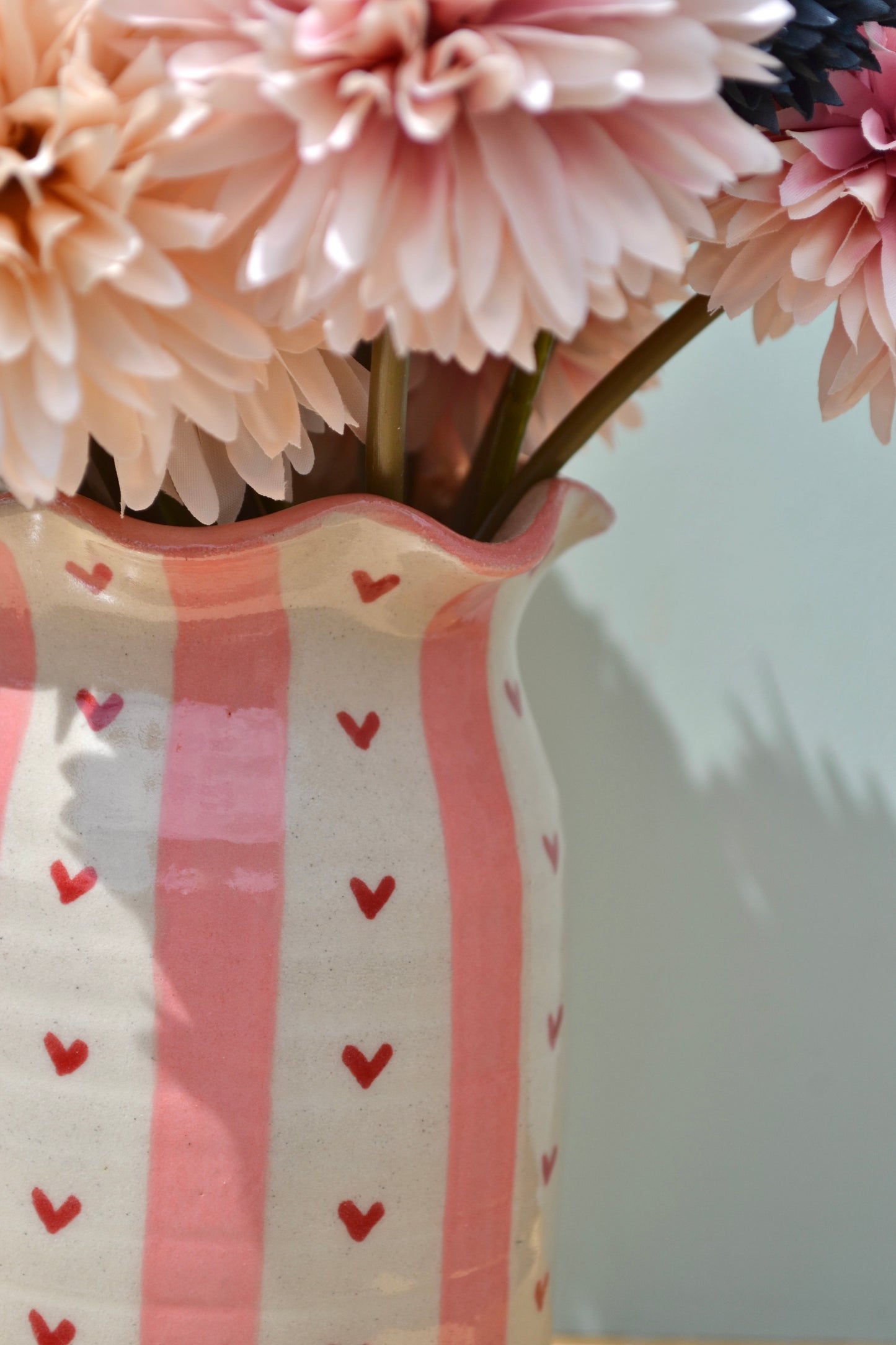 Heart Stripe Frilled Vase