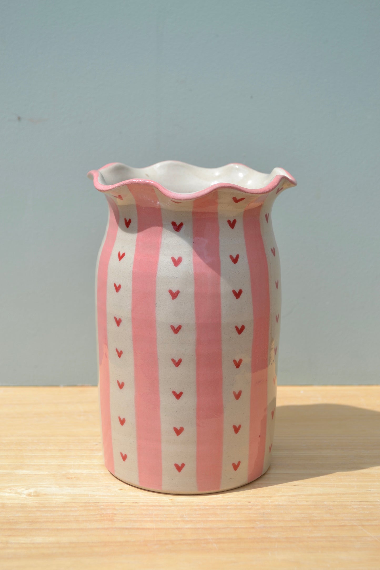 Heart Stripe Frilled Vase
