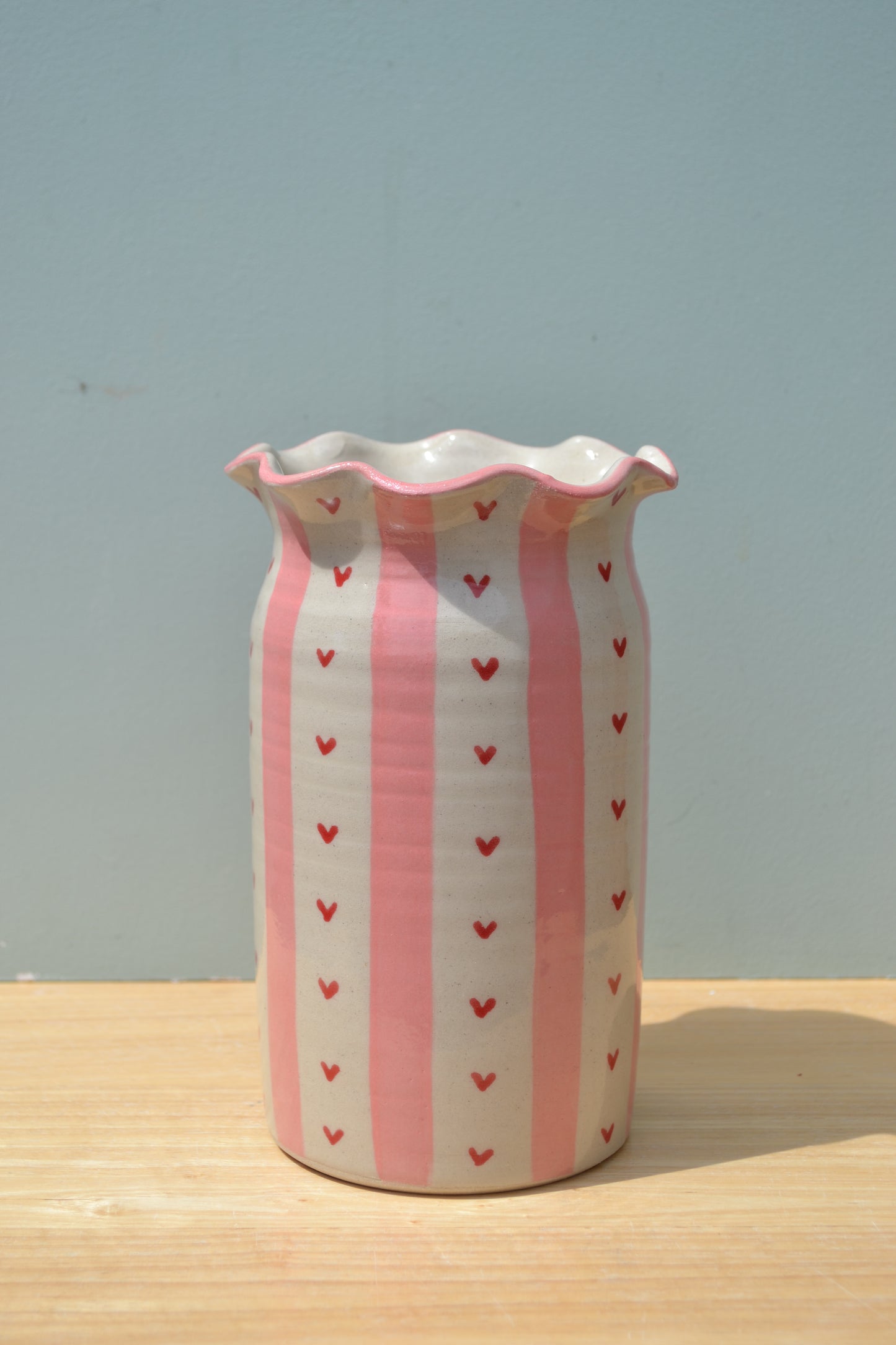 Heart Stripe Frilled Vase