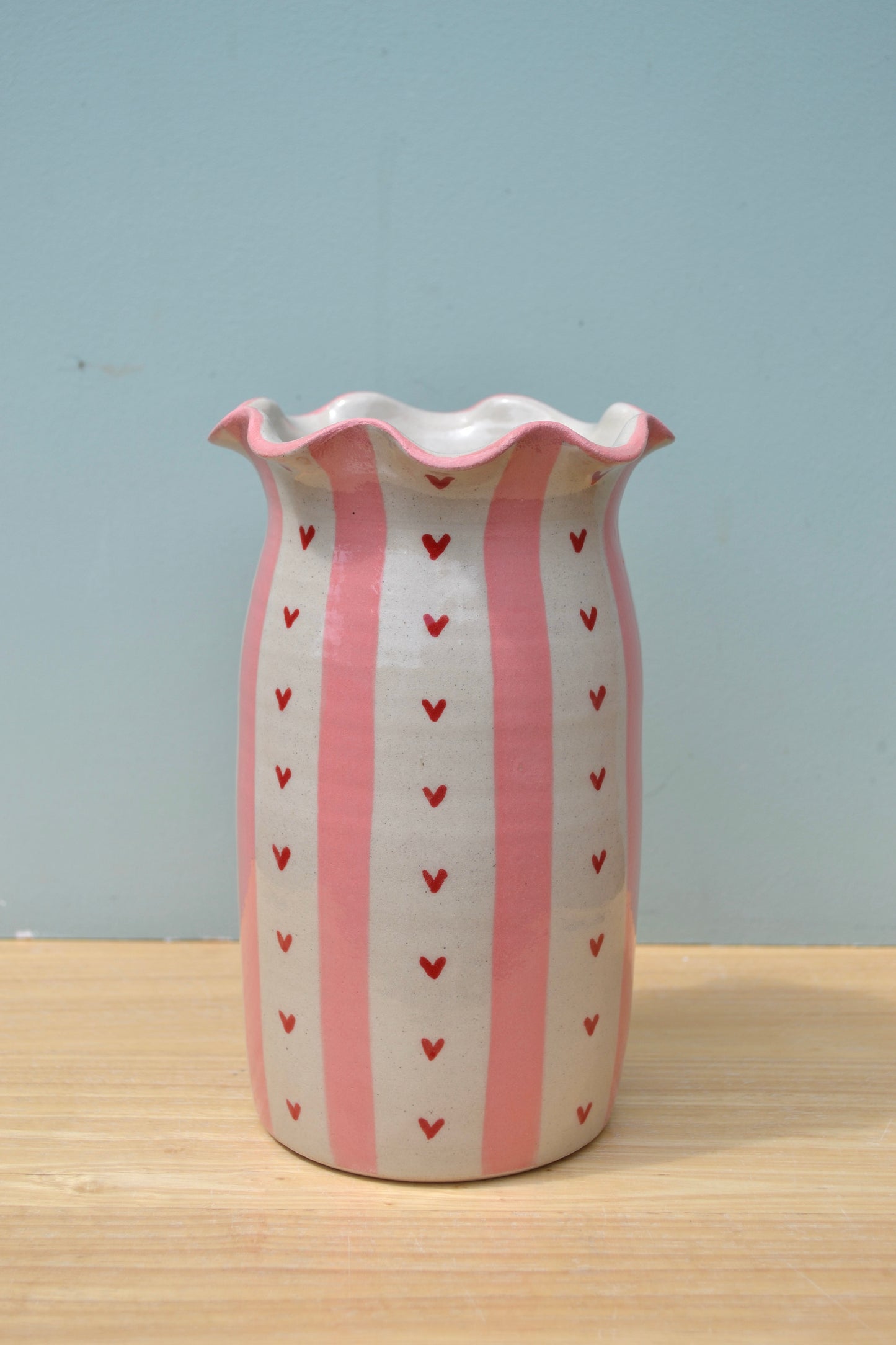 Heart Stripe Frilled Vase