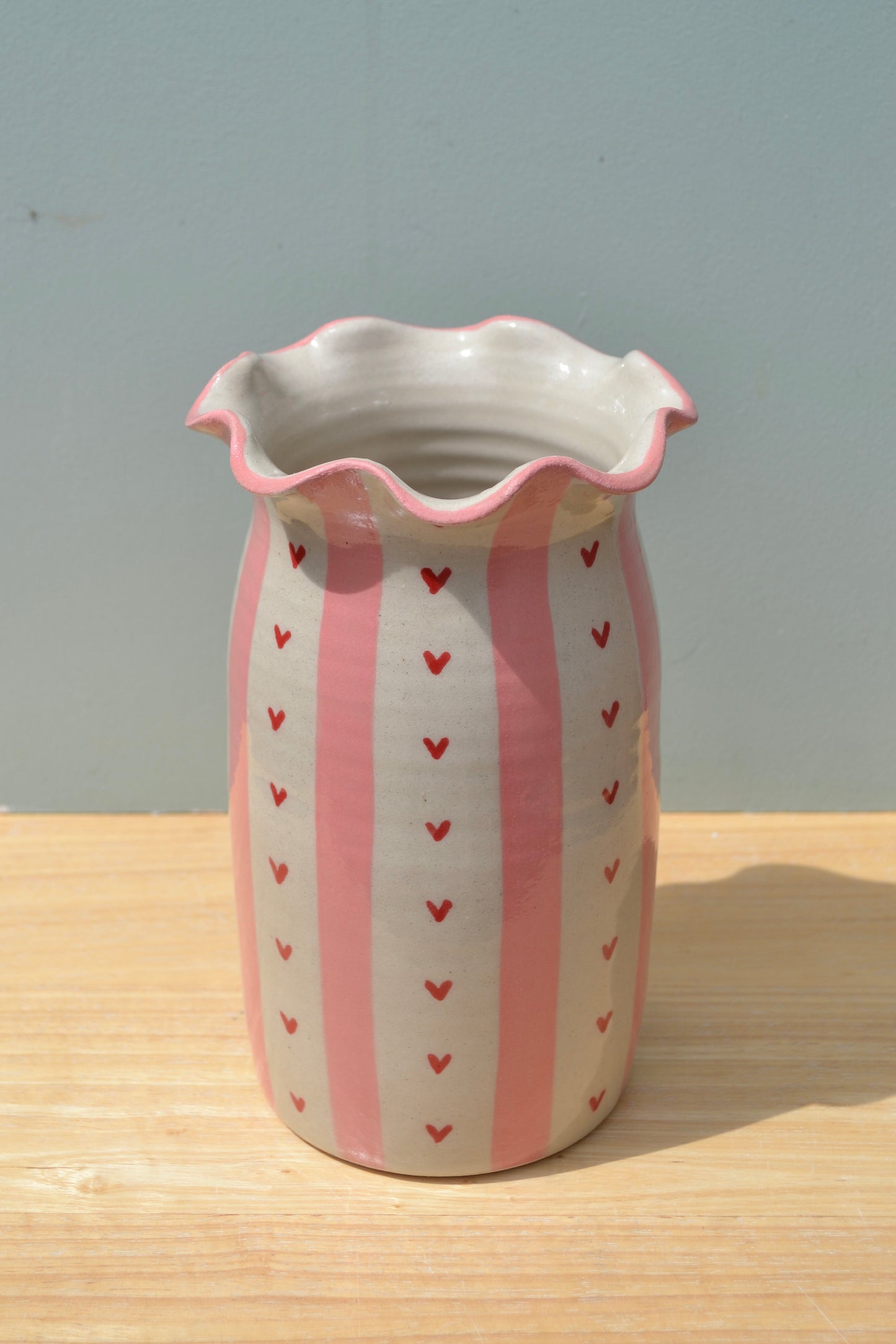 Heart Stripe Frilled Vase