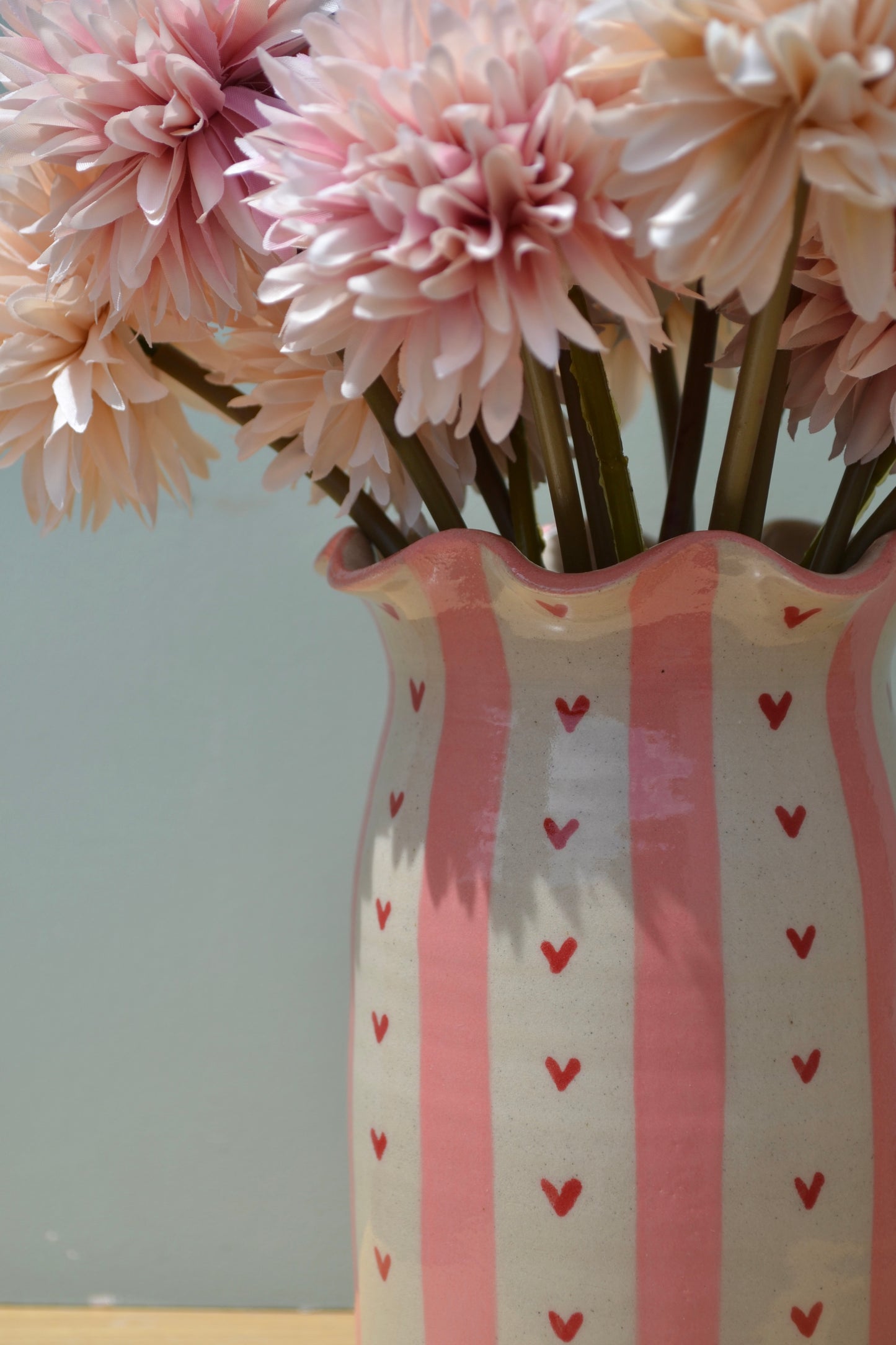 Heart Stripe Frilled Vase