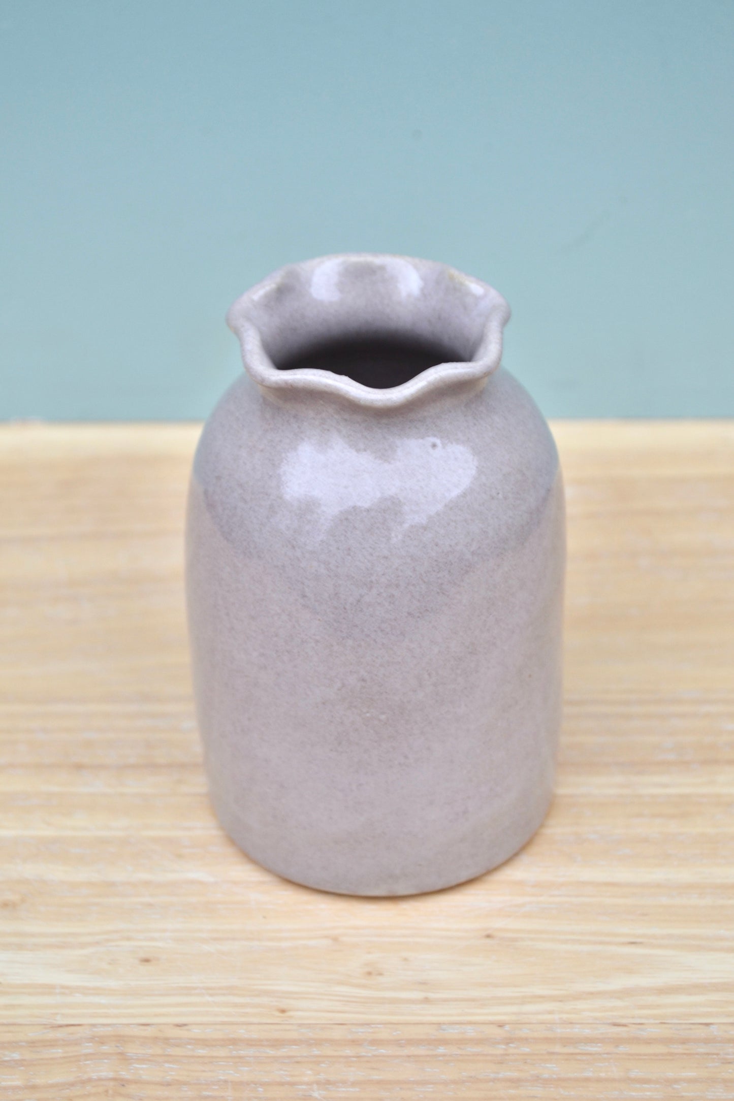 Frill Edge Vase- Pink