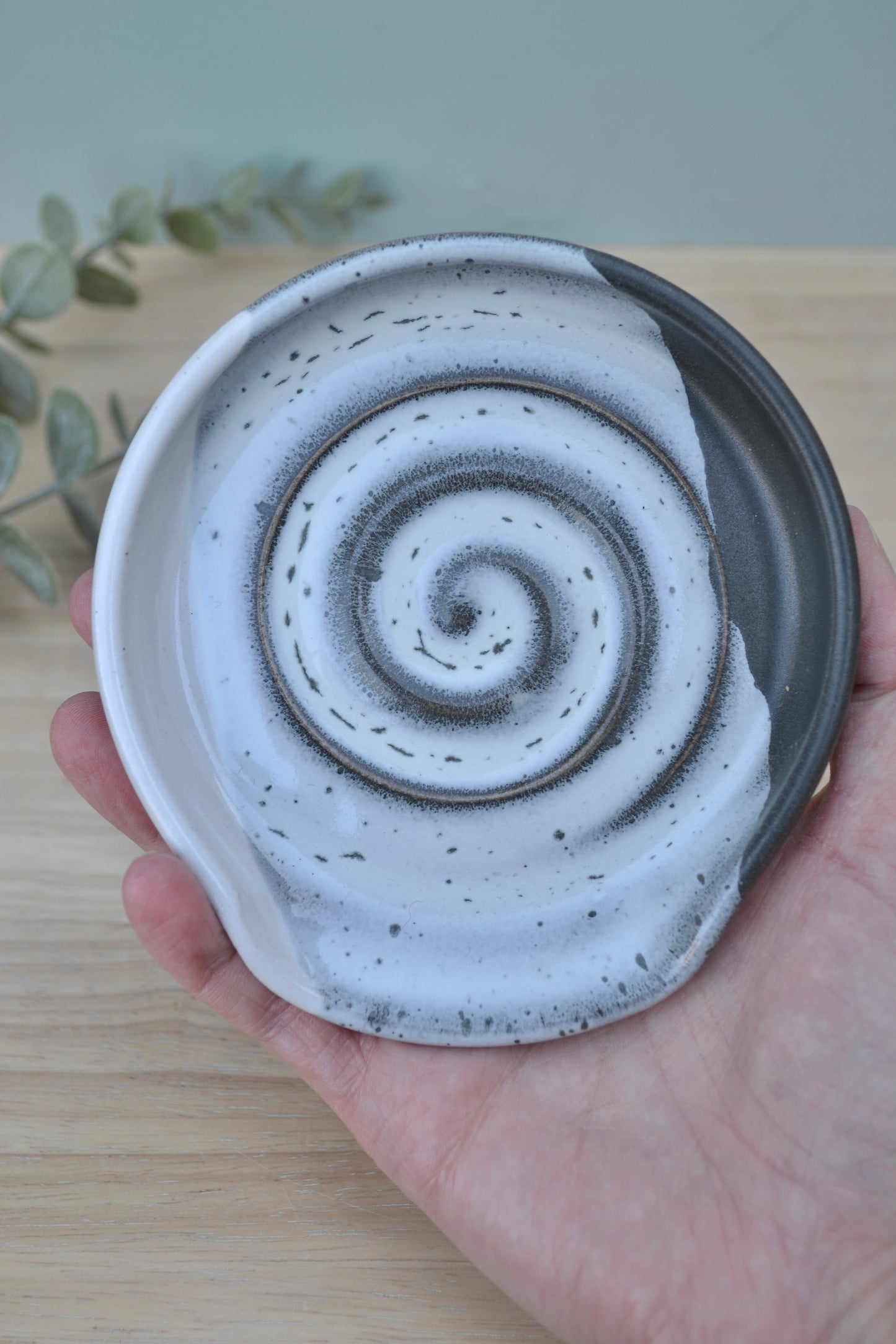 Spoon Rest- Charoal and White