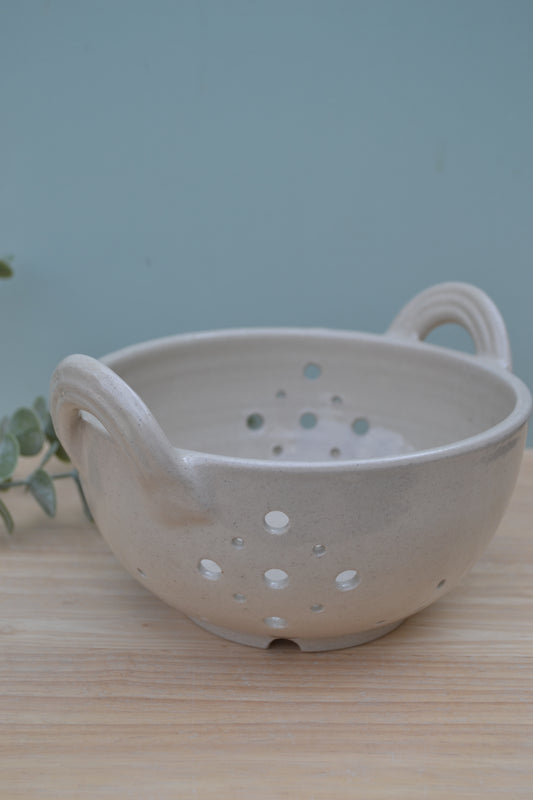 Berry Bowl- Cream