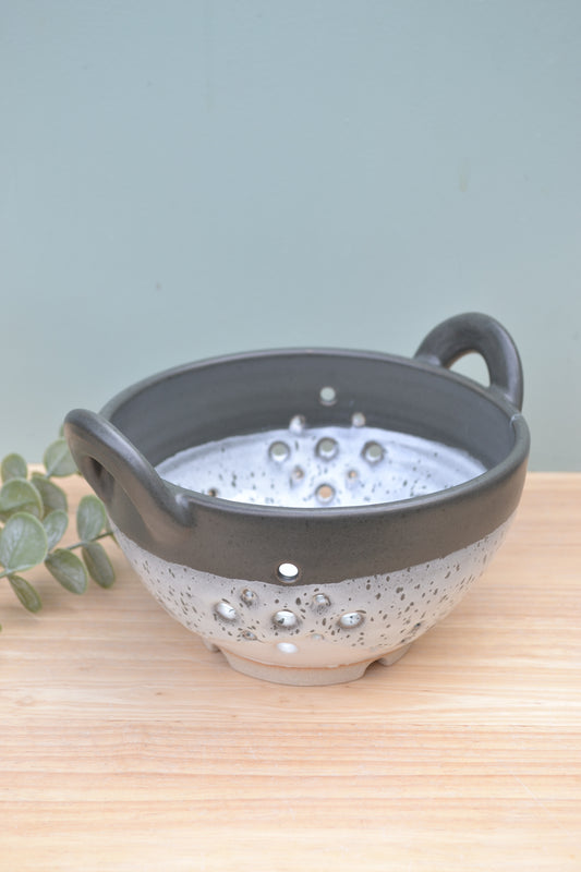Berry Bowl- Charcoal and White